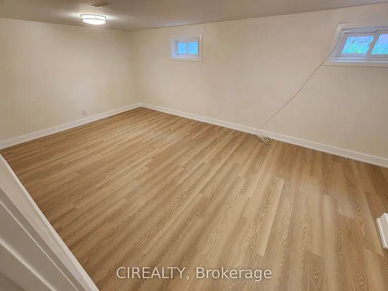 188 Cherrywood Dr #LOWER — Photo 11