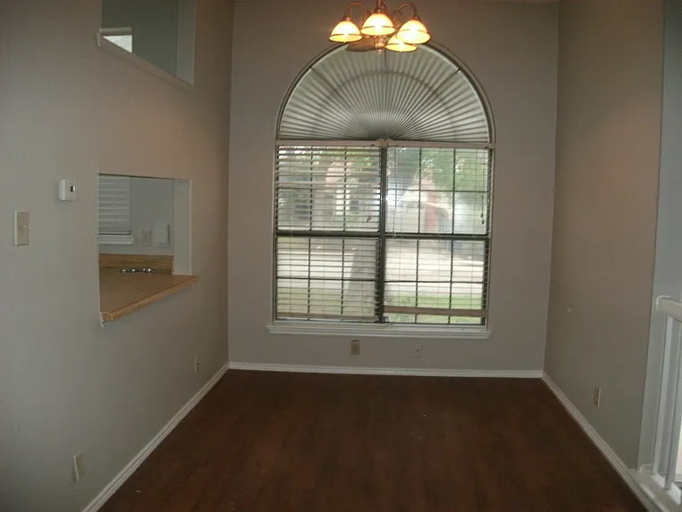 4107 Sunrise Point Dr — Photo 3