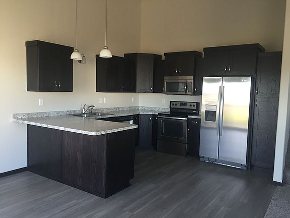 4th image of 916 Eaglewood Ave