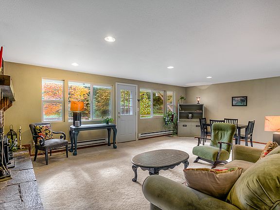4th image of 15704 Goodrich Dr NW