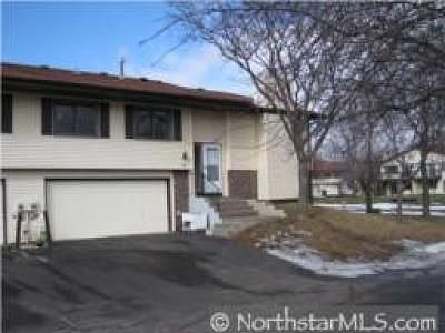 3rd image of 920 Heritage Ct W