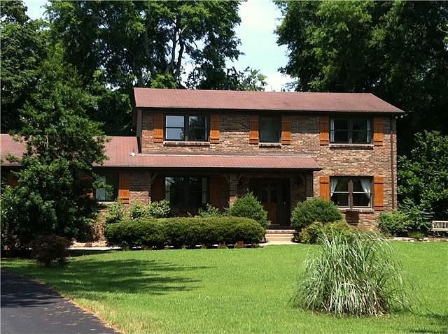 1st image of 104 Piedmont Cir