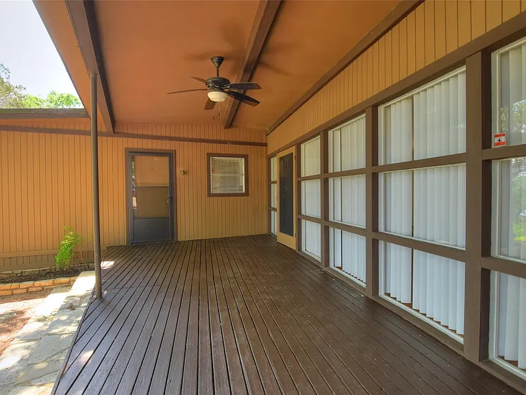 16013 Edwards Dr — Photo 20