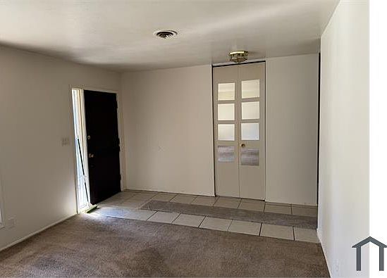 2nd image of 206 McKnight Rd