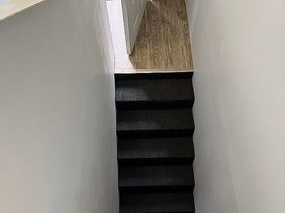 5th image of 713 Petit Ln