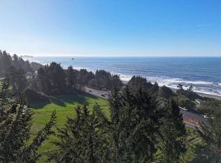 17281 Highway 101 N, Smith River, CA 95567