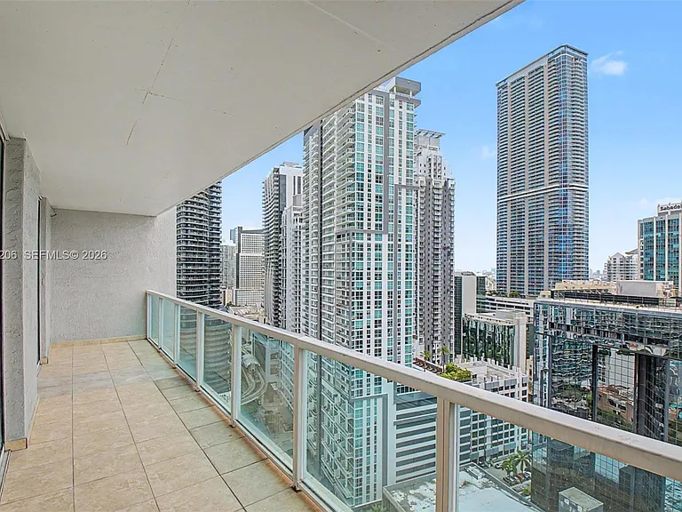 1250 S Miami Ave — Photo 1