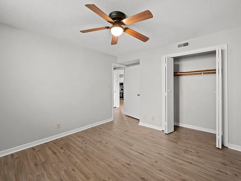 530 Hietts Ln — Photo 12