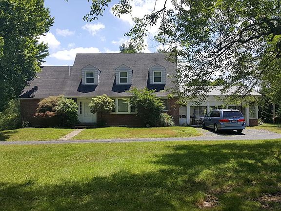 front of mansion 2nd pic