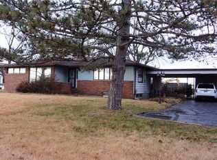 12347 Highland Rd, Highland, IL 62249