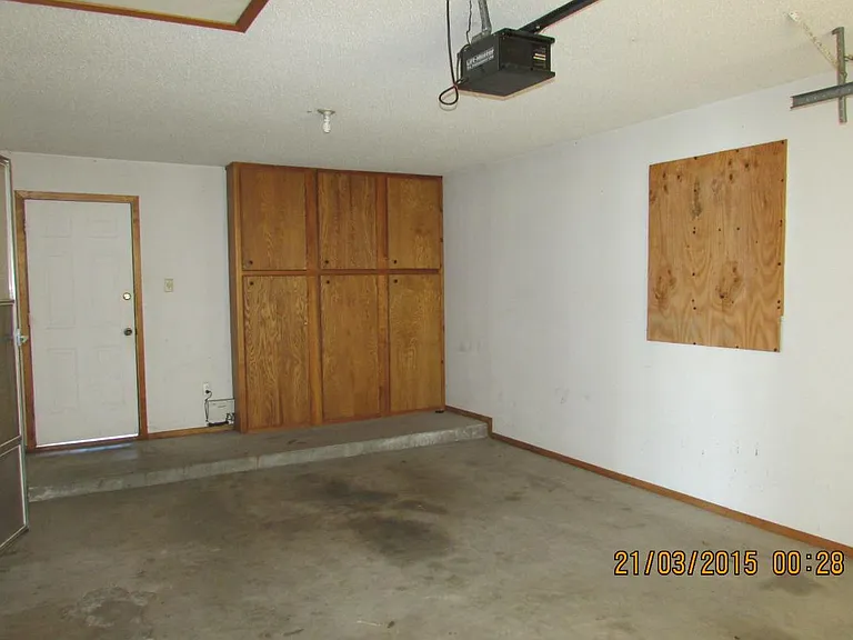 1200 S Abilene Ave — Photo 8