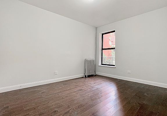 2nd image of 792 Park Pl APT 1L