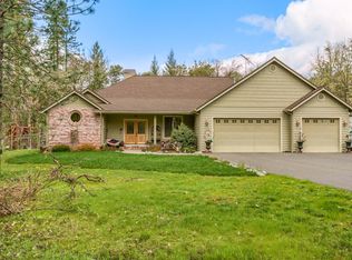 139 Hampshire Cir, Grants Pass, OR 97526