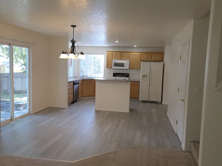 3801 E Sutton Ave — Photo 10