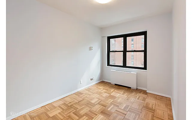 Rented by Douglas Elliman | media 14