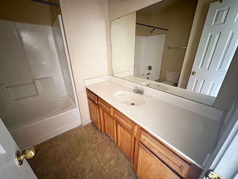 211 N 3rd Street — Photo 10