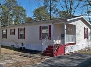 21 Panda Ln, Whiting, NJ 08759