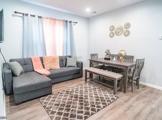 135 Fabyan Pl, Newark, NJ 07112