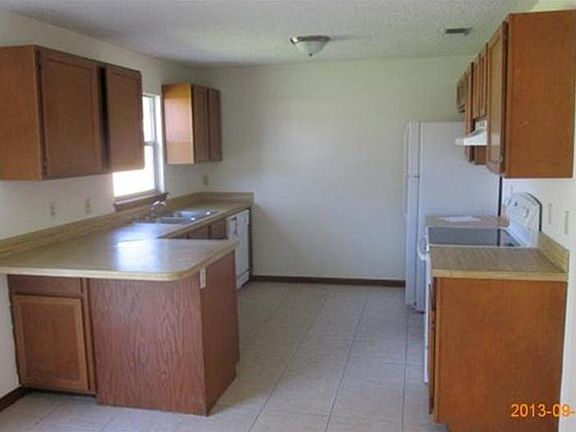 3rd image of 2446 Winterwood Cir E