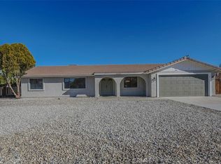 14045 Cronese Rd, Apple Valley, CA 92307
