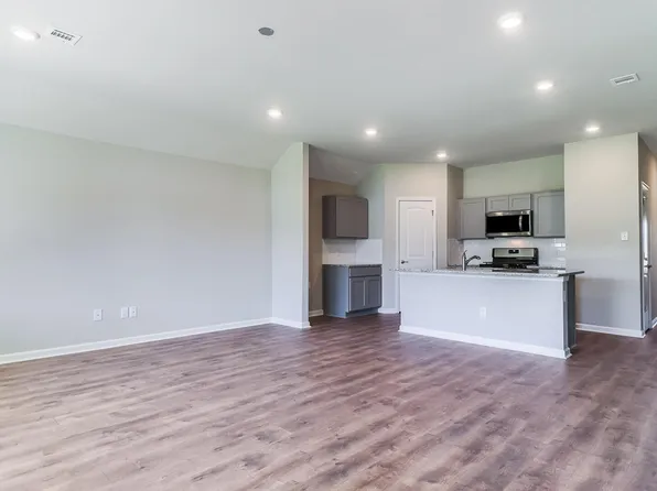 203 Cedar Peak Ln, Lafayette, LA 70501