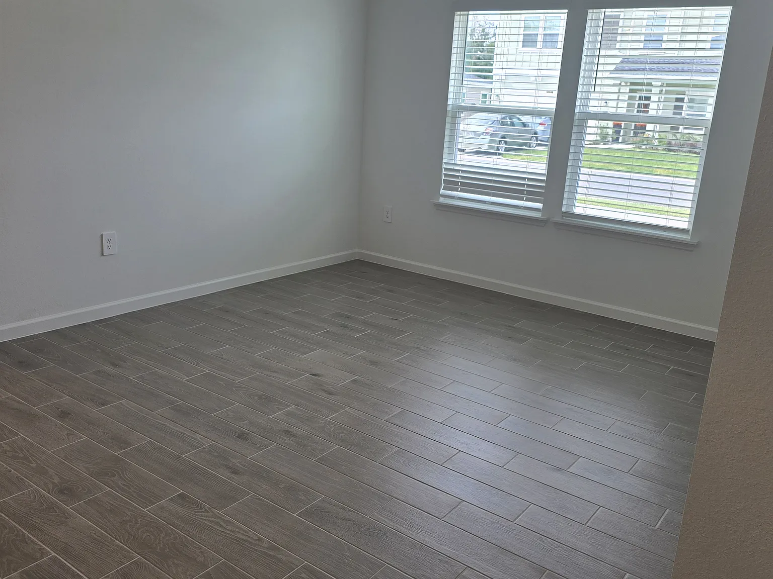 4 bed, 2267 sqft, $2,395 — Photo 3