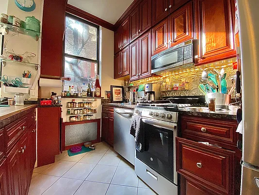 Rented by Oxford Property Group | media 7