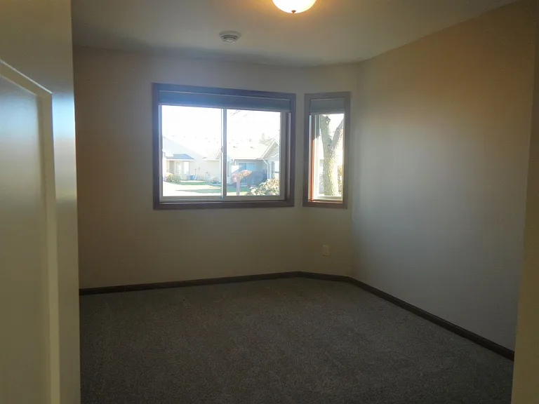 786 Plum Tree Ln — Photo 15