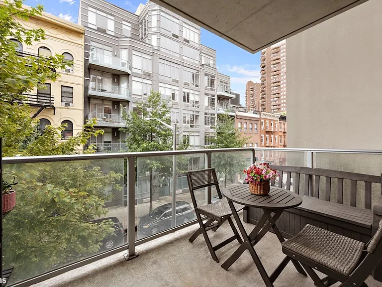 330 E 109th St #3C — Photo 3