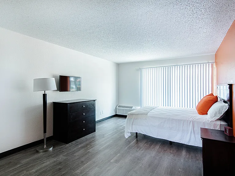 11350 Lyndon B Johnson Fwy — Photo 47