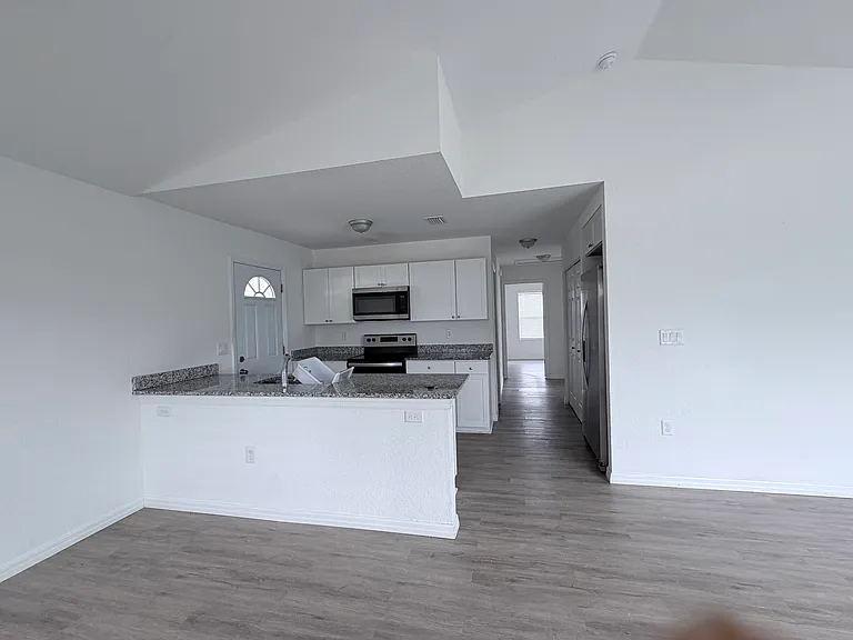 21423 SW Beach Blvd — Photo 15