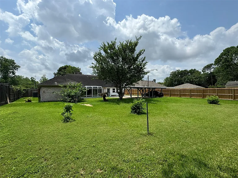 7910 Sands Point Dr — Photo 29