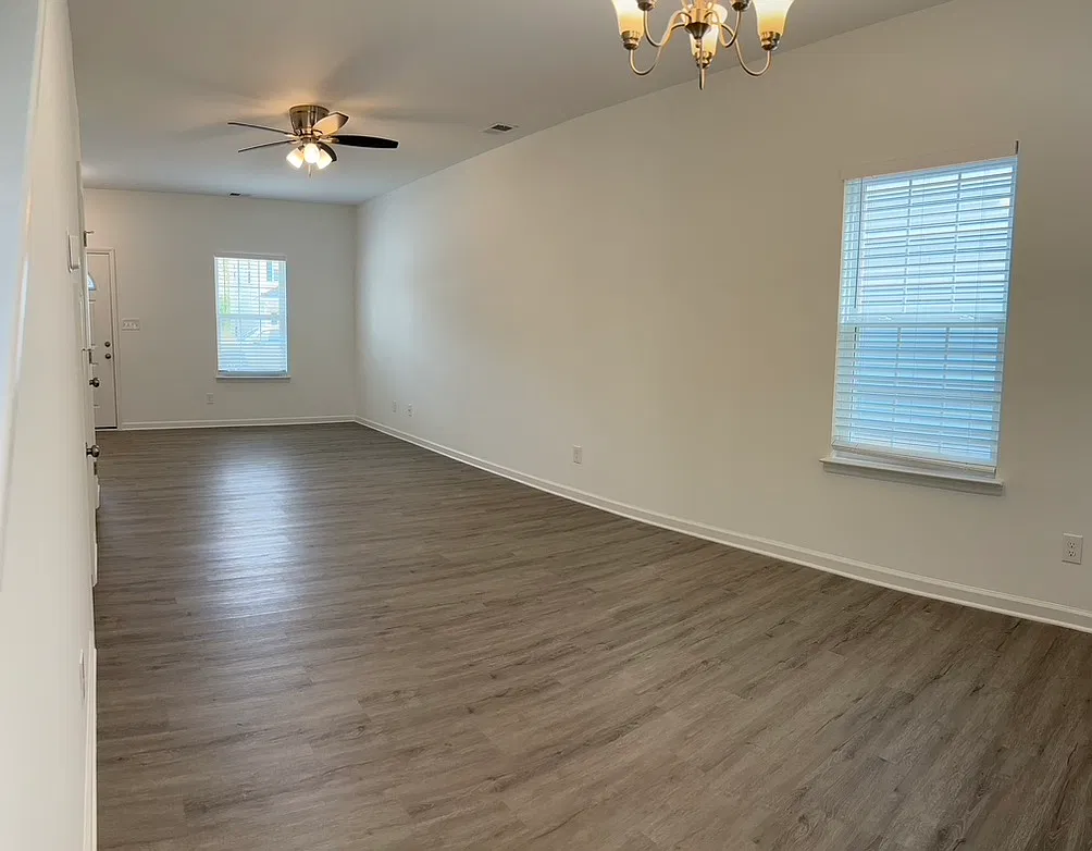 3 bed, 2.5 bath, 1200 sqft, $1,995 — Photo 3