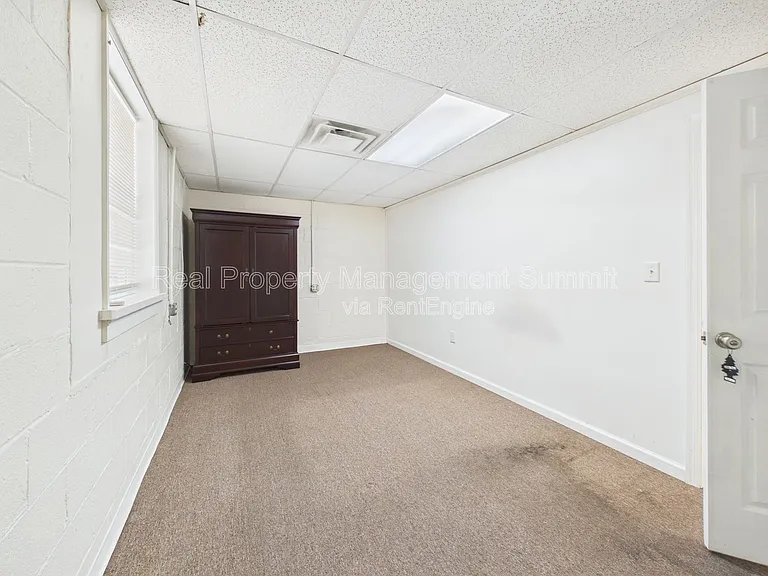 2501 N Augusta St #A — Photo 10