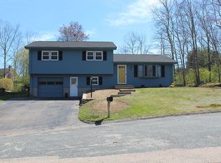 28 Elaine St, Pawcatuck, CT 06379