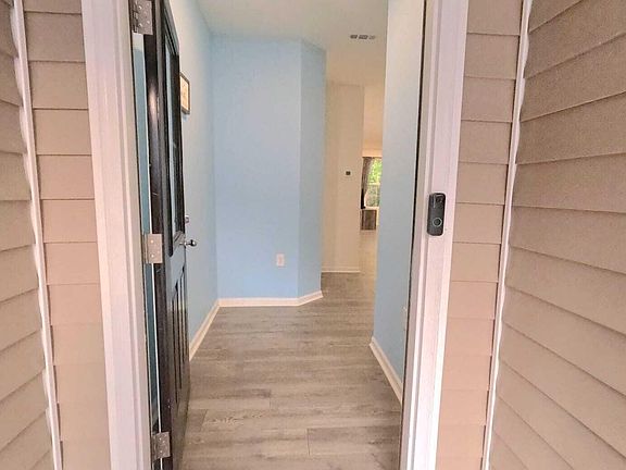4th image of 1240 Grenshaw Dr