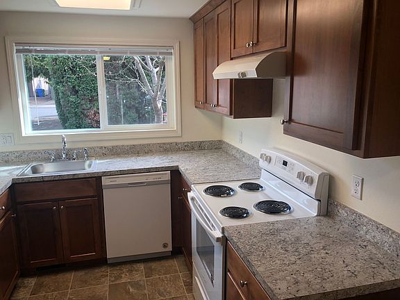 4th image of 3283-3308 Alberta Ave NE #3297