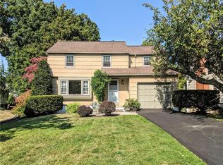 676 Eaton Rd, Rochester, NY 14617