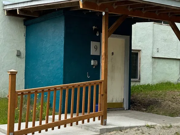 Goldhill Rd 2530*, 2530 Goldhill Rd #9, Fairbanks, AK 99709