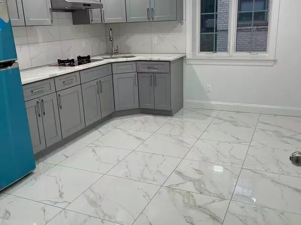 15511 Sanford Ave #1, Flushing, NY 11355