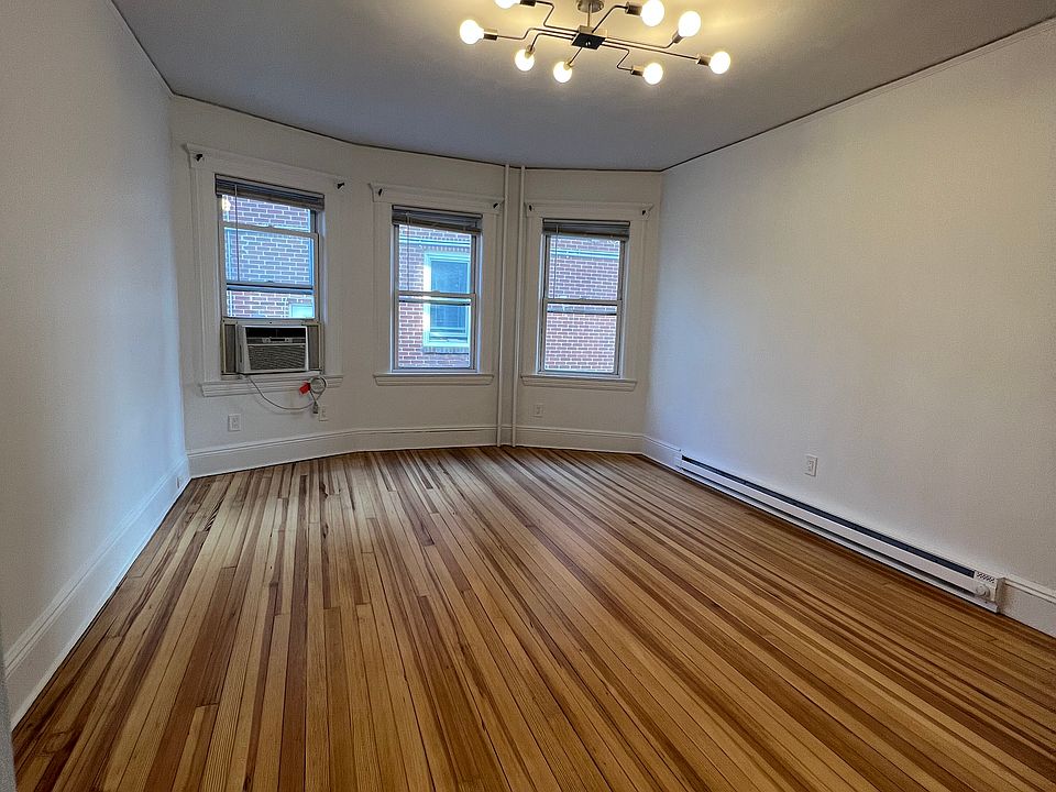 Living Room / Dining Room