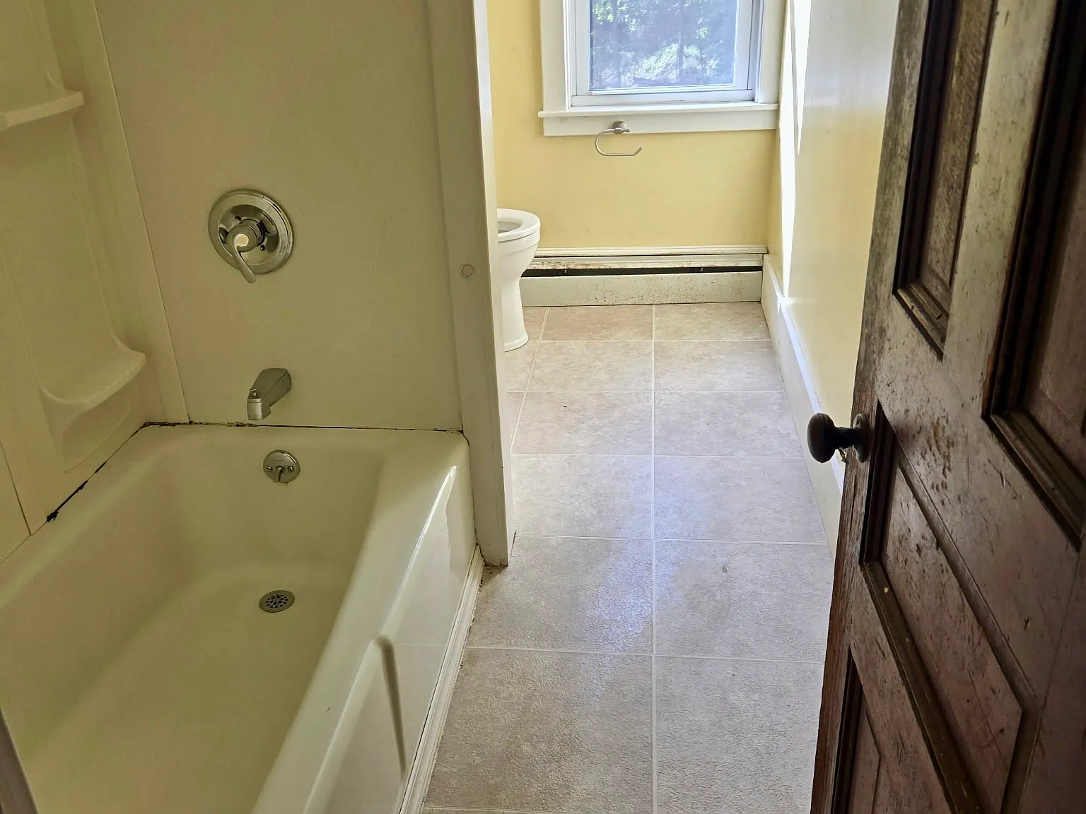 4 bed, 1250 sqft, $1,600 — Photo 4