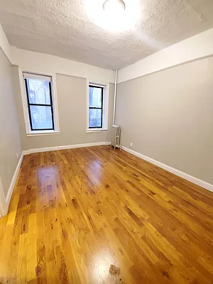 Rented by Smart NY Realty LLC | media 3