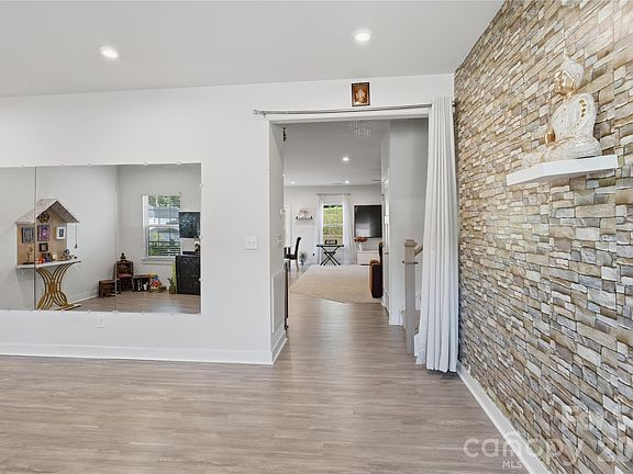 4th image of 10158 Paper Birch Dr