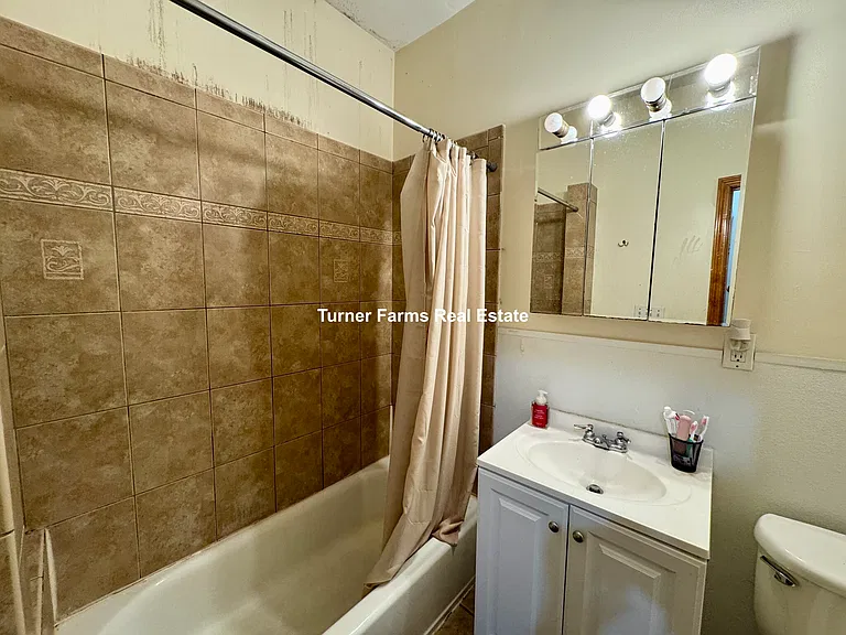 47 Orkney Rd #2A — Photo 17