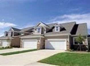 8301 Beaumont Dr, Mentor, OH 44060