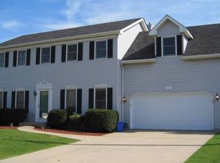 1443 Envee Dr, Bolingbrook, IL 60490