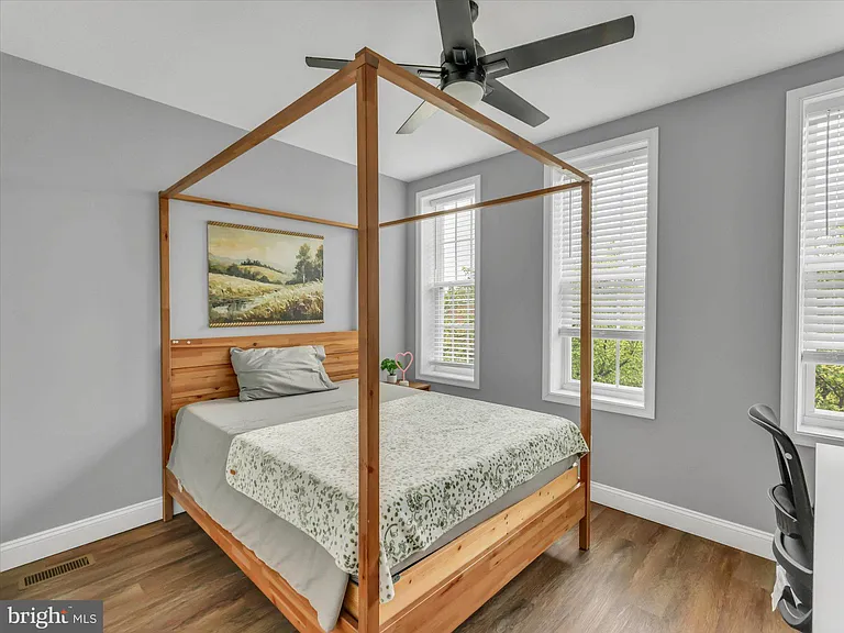 555 Presstman St — Photo 30