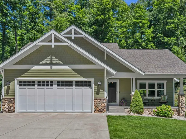 4294 Eagle Vale, Traverse City, MI 49684