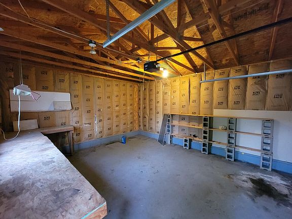 5th image of 1208 Ash St